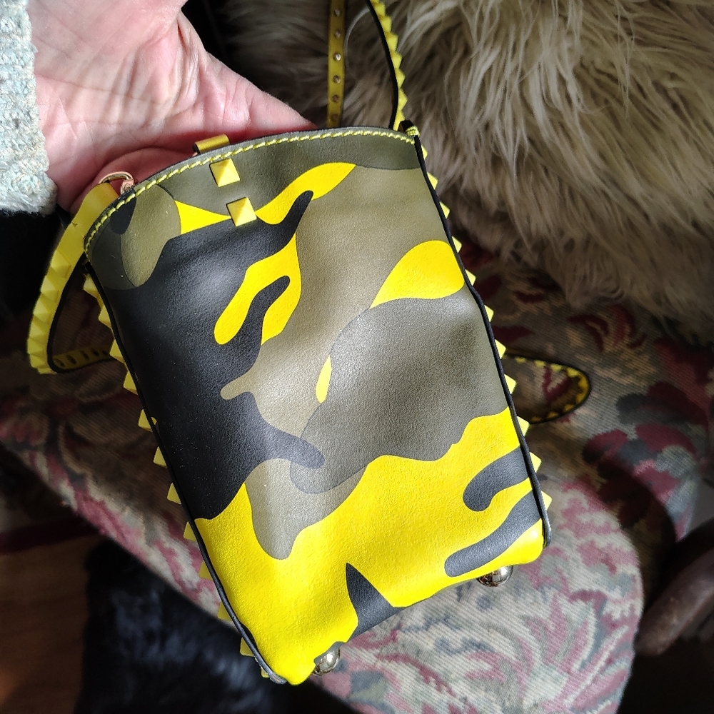 Valentino Garavani Rockstud All Leather Camouflage Bag. - Picture 5 of 14